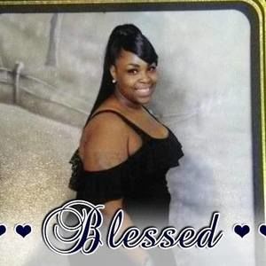 Meet your Posher, Tee